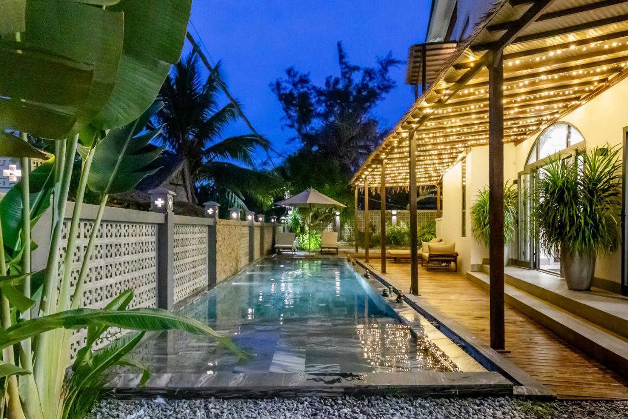 The Watermark Beachside Hotel ホイアン エクステリア 写真